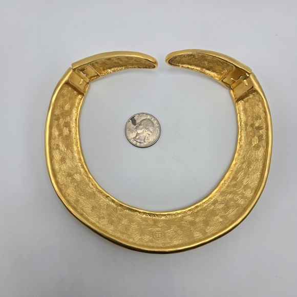 Givenchy Goldtone Choker Collar Necklace 1980s Chunky Couture Runway Mogul Vtg - Picture 4 of 8